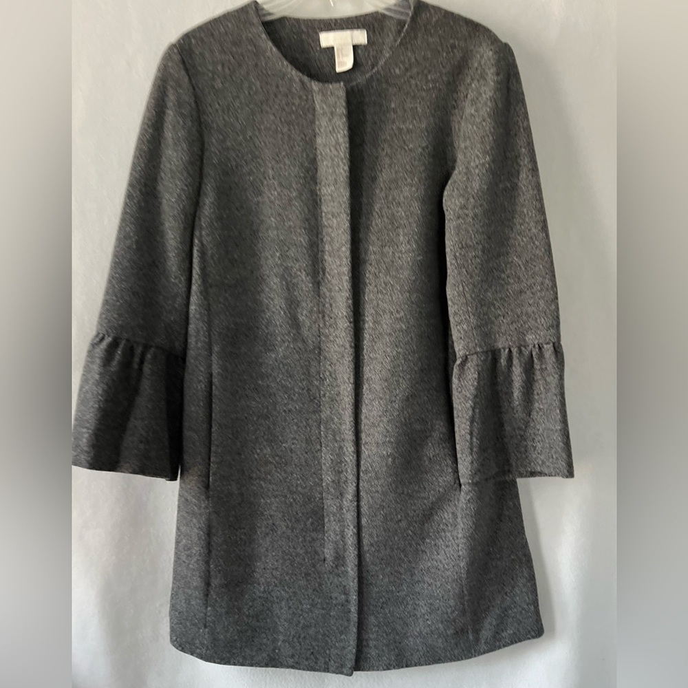 H&M Size 6 Gray with White Speckle Zipper Jacket with Bell Sleeves